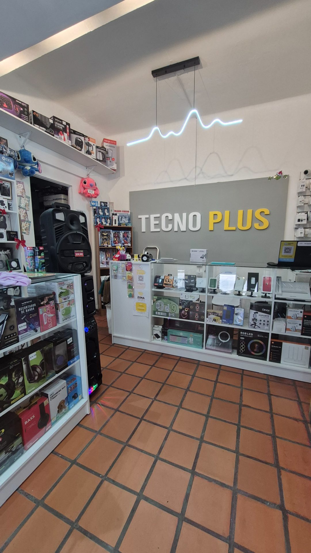 Local tecnoplus